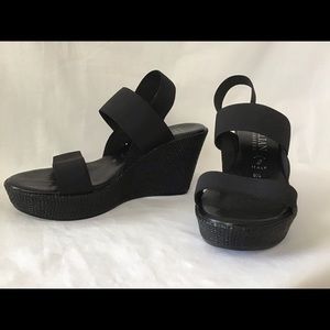 WOMEN’S BLACK WEDGE ITALIAN SHOEMAKERS SANDALS